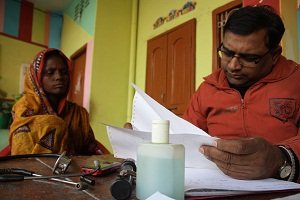 India limita el presupuesto para Sanidad y lo mantiene en Educación