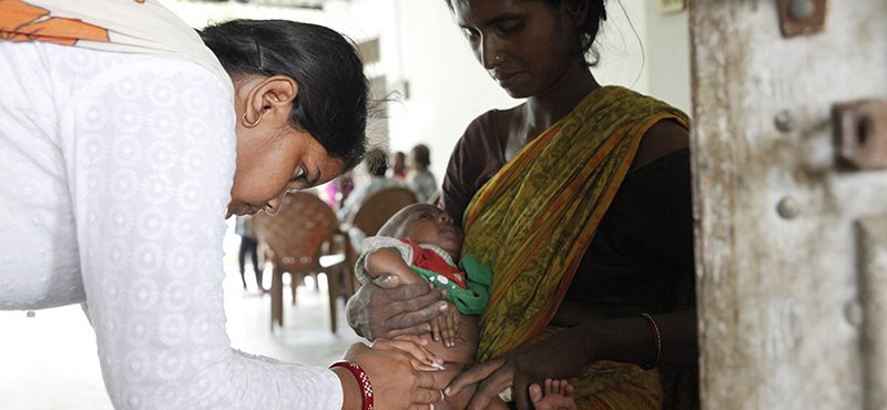 Campaña de vacunación de bebés y embarazadas en los ‘slums’