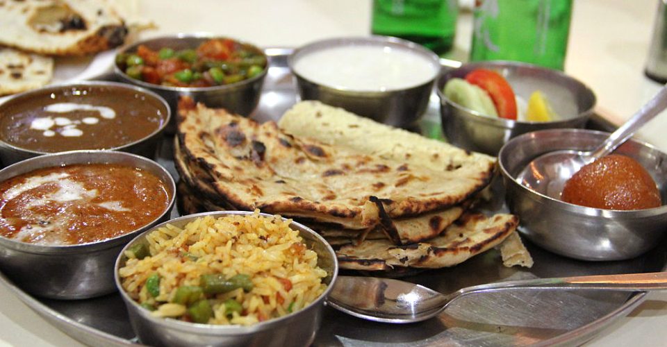 '8'_A_Thali,_a_traditional_style_of_serving_meal_in_India